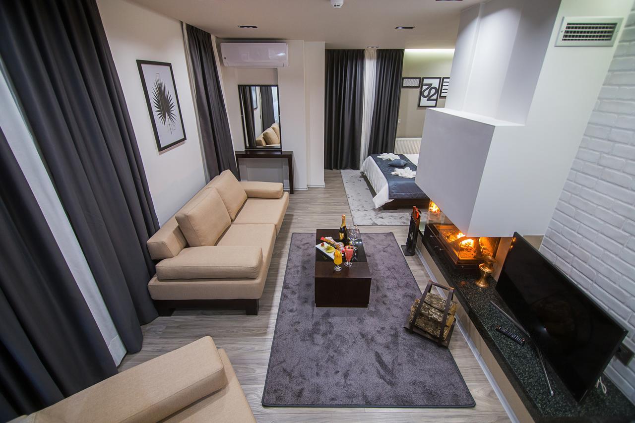 Hotel Regal Korça Kültér fotó