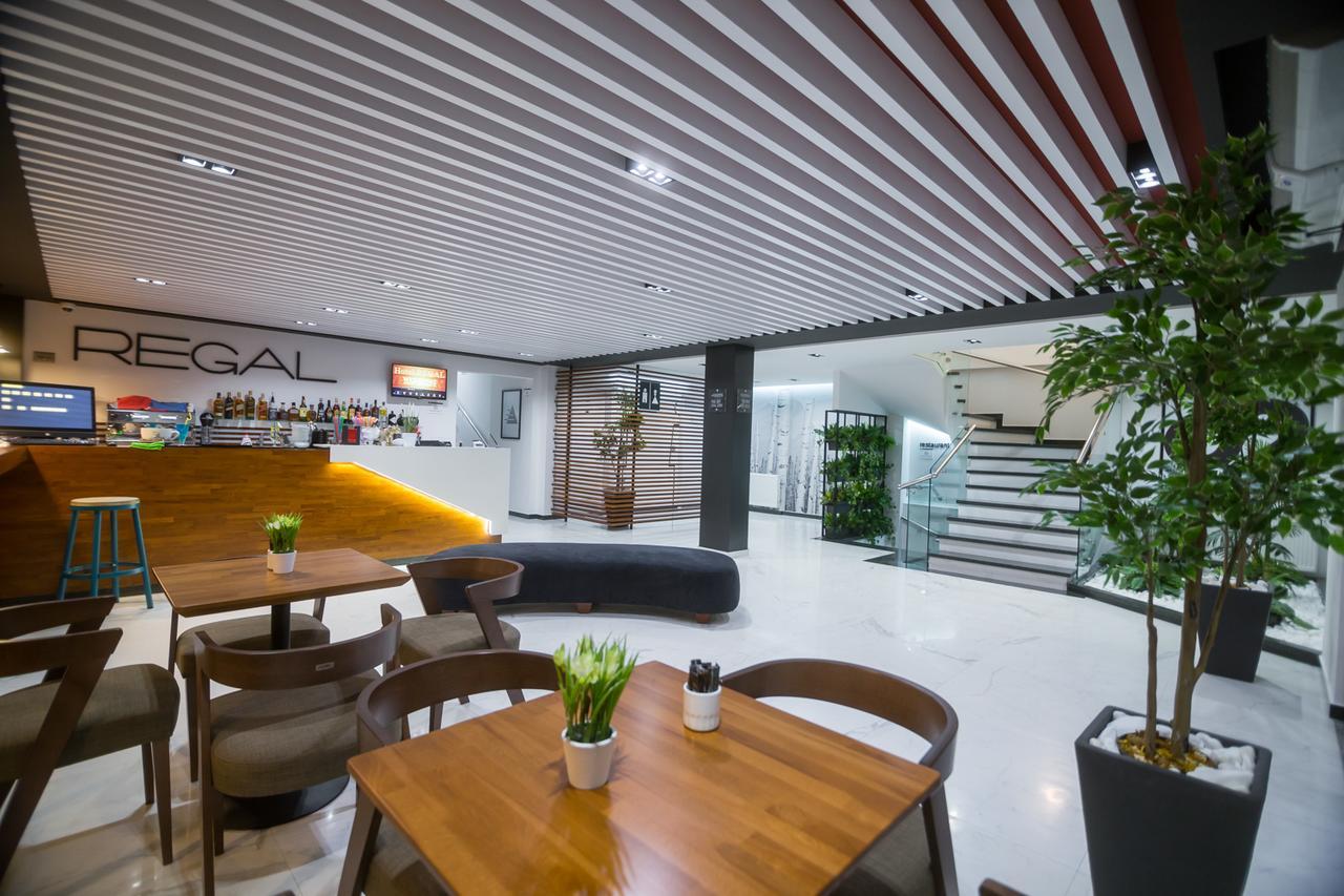 Hotel Regal Korça Kültér fotó
